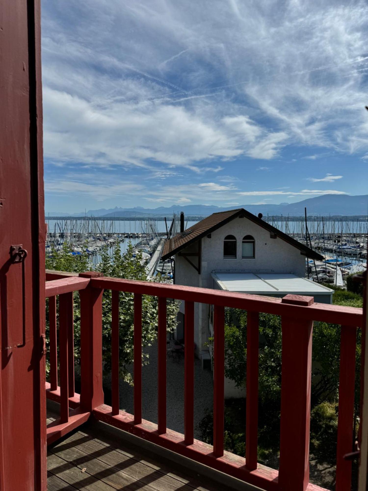 Superbe Maison Avec Vue Imprenable Sur Le Versoix